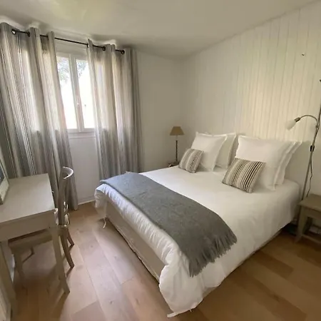 Antoine - Centre Apartment